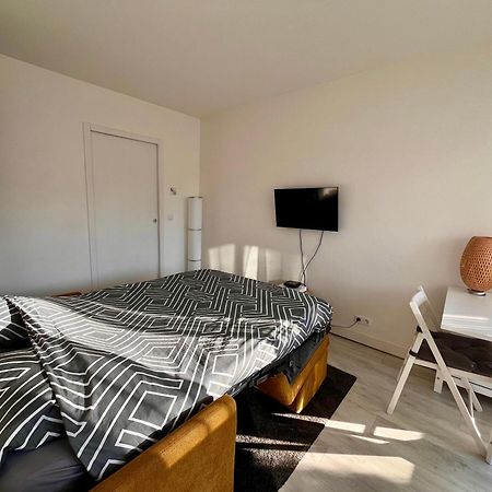לה שסניי Hanahome 2 Adultes Parking Prive Business & Tourisme מראה חיצוני תמונה